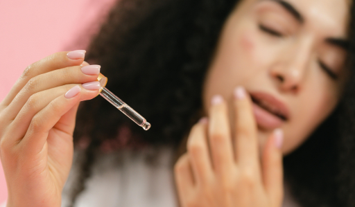 5 Reasons to Include Vitamin C Serum in Your Skincare Routine